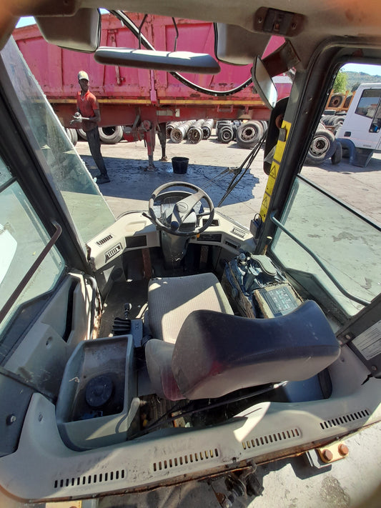 CABINA KOMATSU WA320-3HN