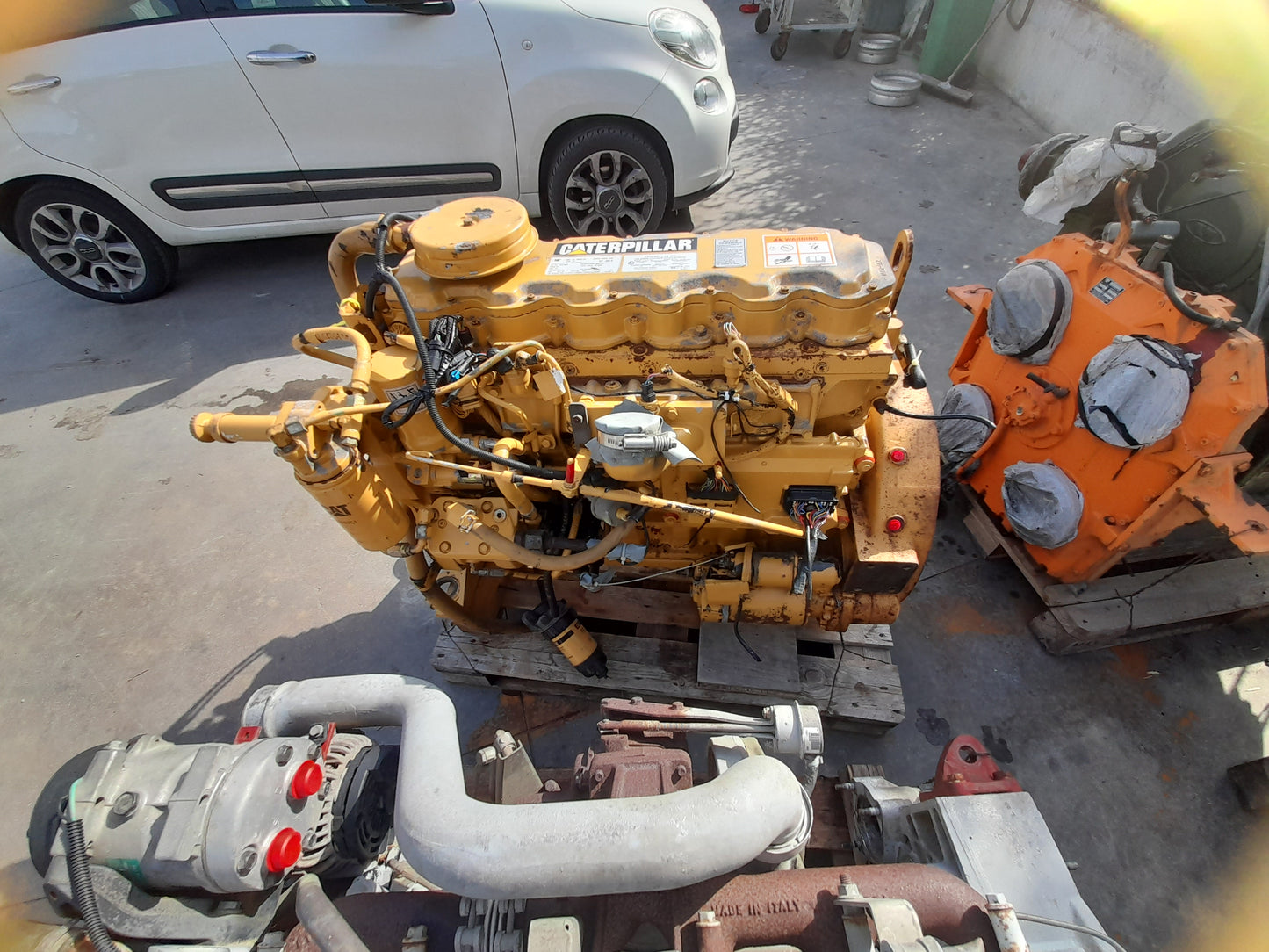 CATERPILLAR MOTORE IN ECCELLENTI CONDIZIONI
