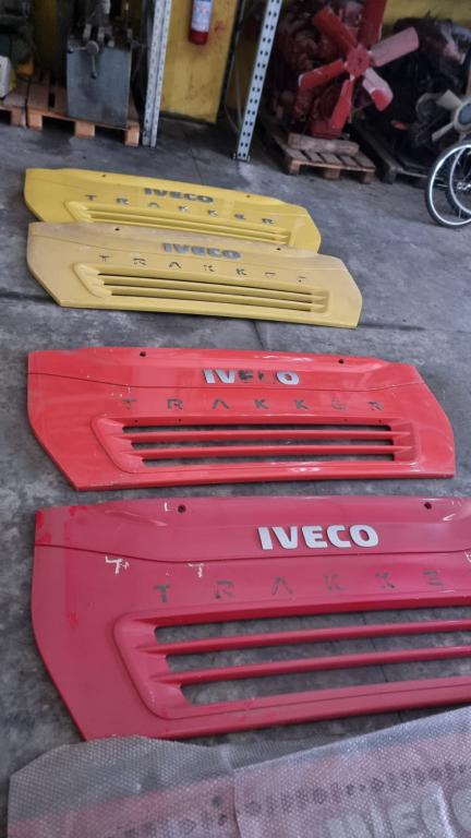 IVECO SPORTELLO ANTERIORE