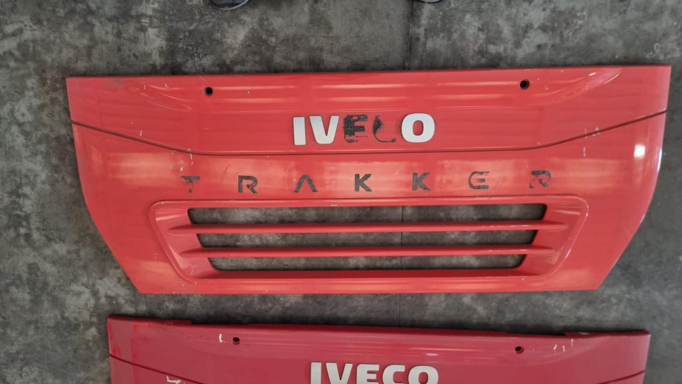 IVECO SPORTELLO ANTERIORE